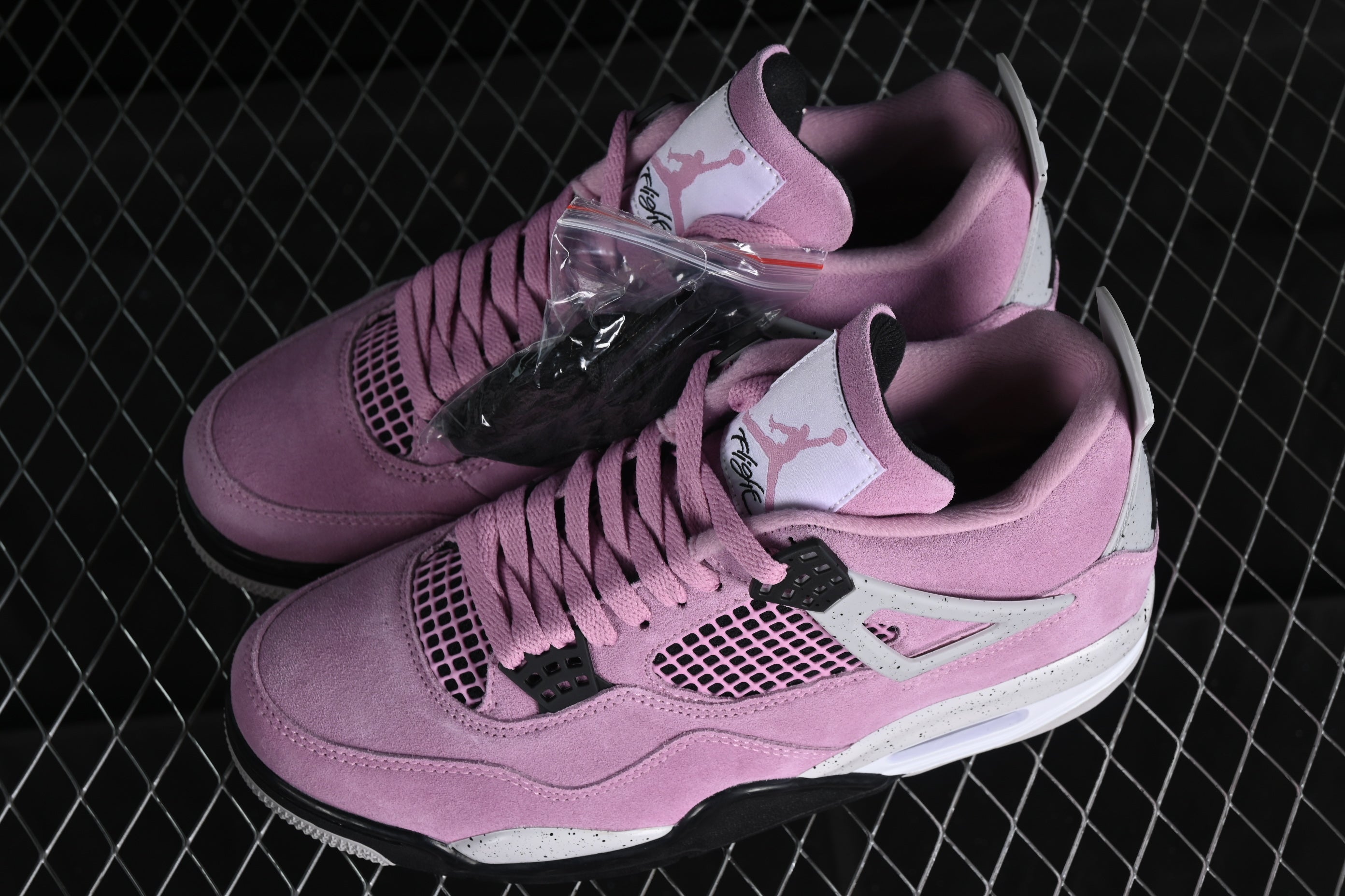 Air Jordan 4 Retro "Orchid"