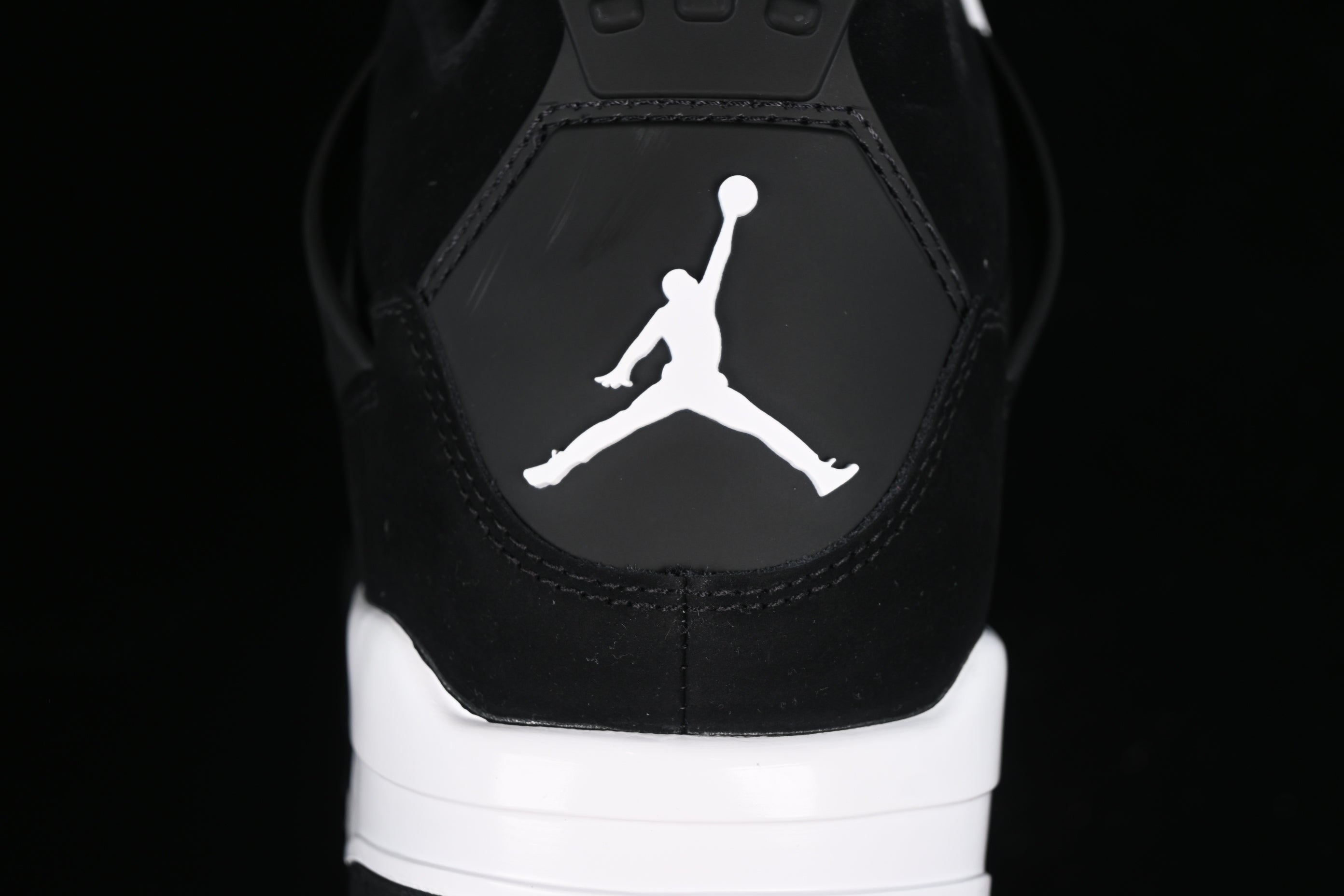 Jordan 4 Retro White Thunder